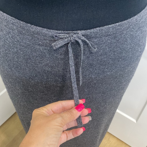 Cutter & Buck Solid Maxi Cashmere skirt , Charcoal Gray, Tie Front | Size Medium - Picture 5 of 10